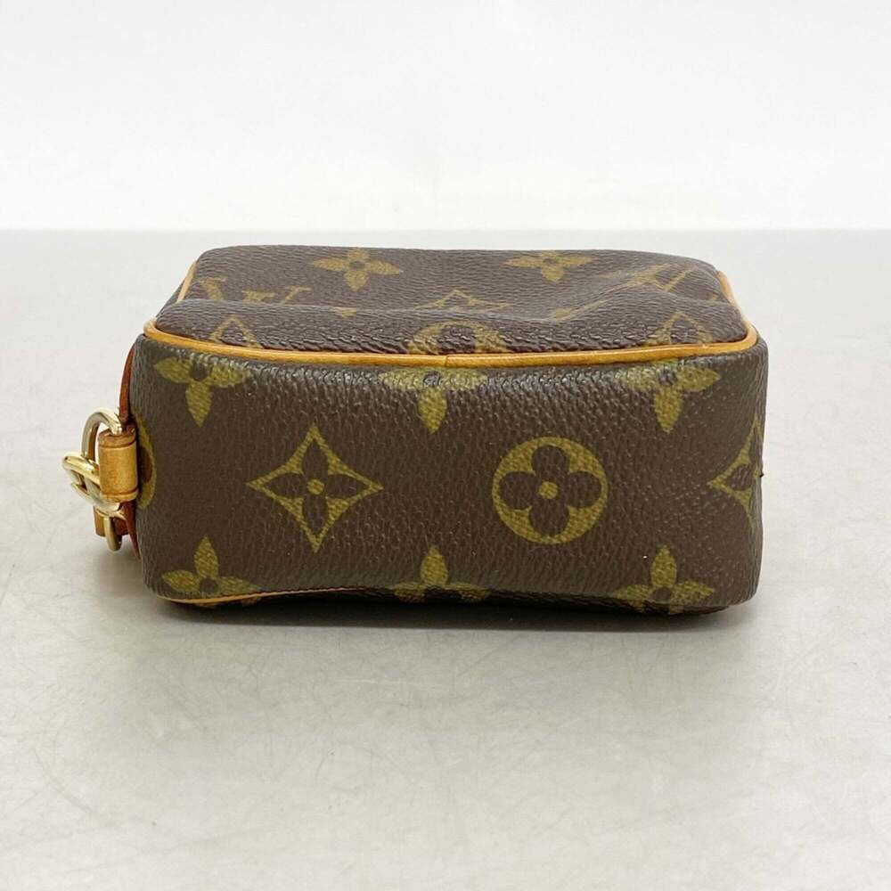 LOUIS VUITTON Authentic Brown Monogram Pouch - Picture 3 of 9